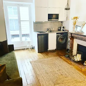 Electra Mini-studio Paris