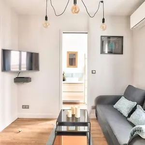 Cozy And Practical In The 10th Arrondissement Apartment