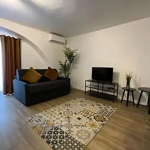 Ks Near Station Gare Du Nord And Gare De L Est Apartment